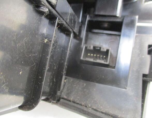 Ablagefach Aschenbecher Sitzheizung Schalter HYUNDAI I30 CW (FD) 1.6 CRDI FACELIFT 66 KW