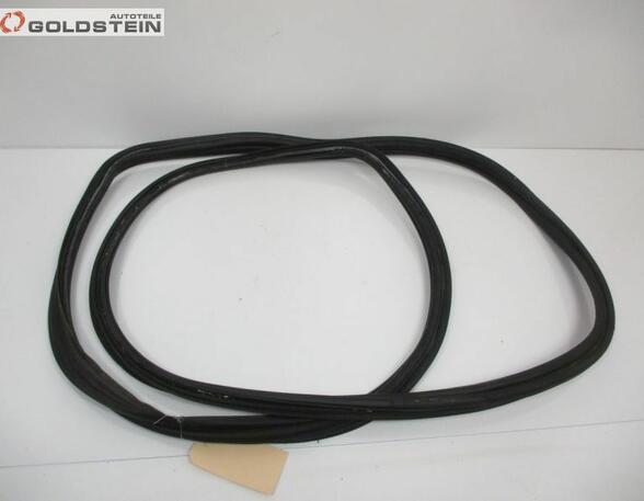 Boot / Trunk Lid Seal MERCEDES-BENZ E-Klasse (W212)