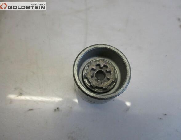 Wheel Bolt SKODA Superb II (3T4)