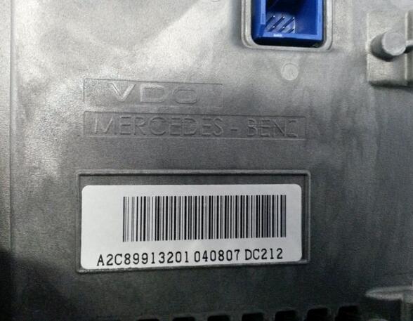 Display  MERCEDES-BENZ E-KLASSE (W212) E 220 BLUETEC 130 KW