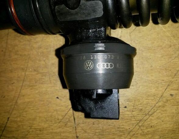 Injector Nozzle VW Passat Variant (3B6)