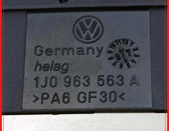Schalter Sitzheizung  VW GOLF IV (1J1) 1.6 100PS 74 KW