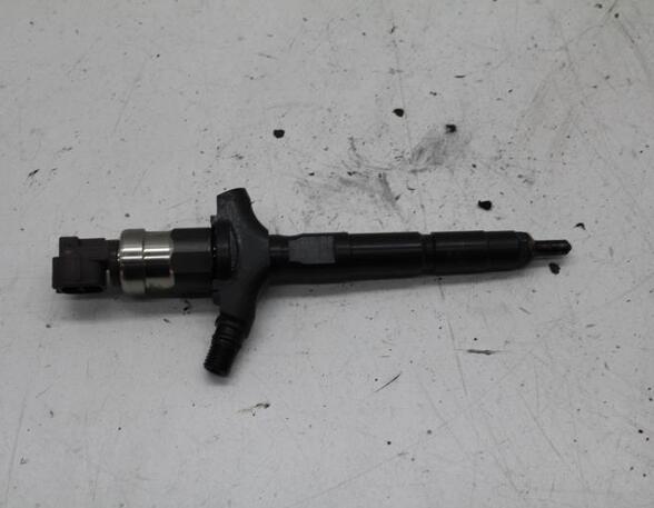 Injector Nozzle SAAB 9-5 Kombi (YS3E)