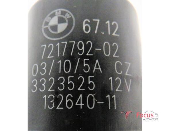 Reinigingsvloeistofpomp koplampreiniging BMW X5 (E70), BMW X6 (E71, E72)