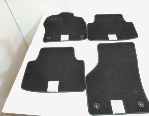 Floor mat (Carpet Mat) VW Passat Variant (3G5, CB5), VW Passat Alltrack (3G5, CB5)