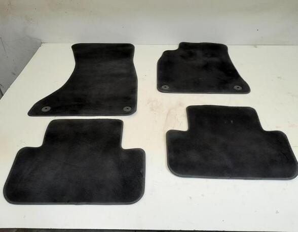 Floor mat (Carpet Mat) AUDI A4 Allroad (8KH, B8), AUDI A4 Avant (8K5, B8), AUDI A5 Sportback (8TA)