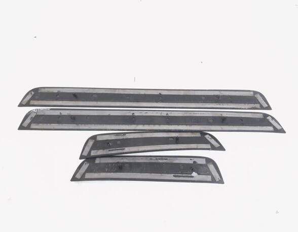 Trim Strip Bumper AUDI A4 Allroad (8KH, B8), AUDI A4 Avant (8K5, B8), AUDI A5 Sportback (8TA)