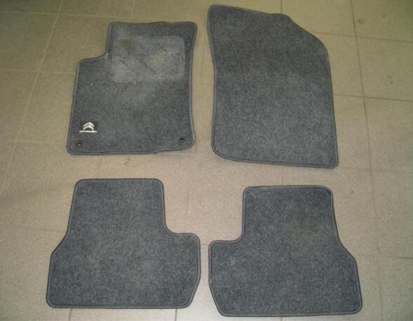 Floor mat (Carpet Mat) CITROËN C3 II (SC), CITROËN DS3 (--), DS DS3 (--), DS DS3 (SA)