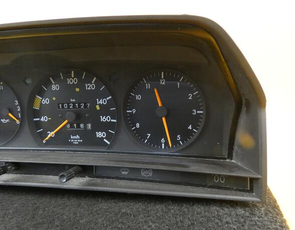 Speedometer MERCEDES-BENZ 190 (W201)
