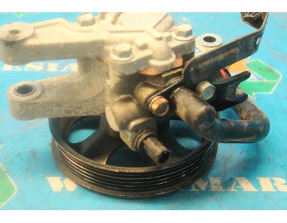 Power steering pump KIA Carens III Großraumlimousine (UN)