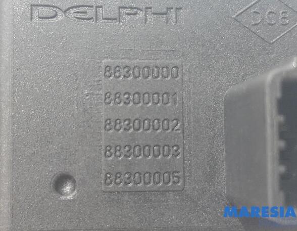 8200214896 Schalter für Warnblinker RENAULT Twingo II (CN0) P19609332