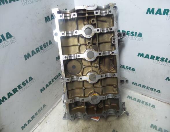Cylinder Head Cover RENAULT Espace III (JE0)