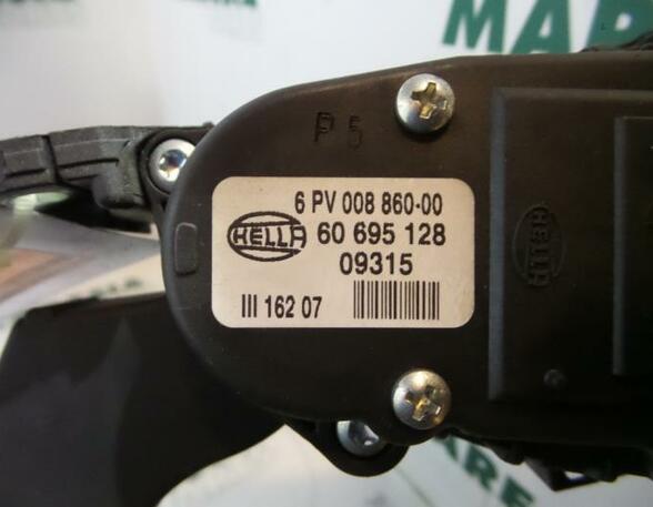 Throttle Position Sensor ALFA ROMEO 159 Sportwagon (939)