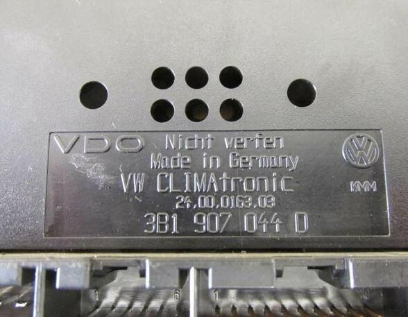 Heizungsbetätigung Klimaautomatik VW PASSAT VARIANT (3B5) 2.8 V6 SYNCRO/4MOTI 142 KW