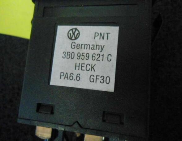 Schalter Heckscheibenheizung  VW PASSAT (3B3) 2.0 85 KW