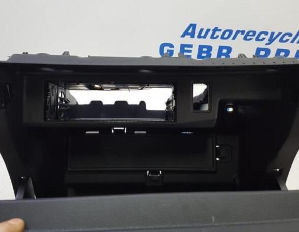 Glove Compartment (Glovebox) AUDI Q2 (GAB, GAG)