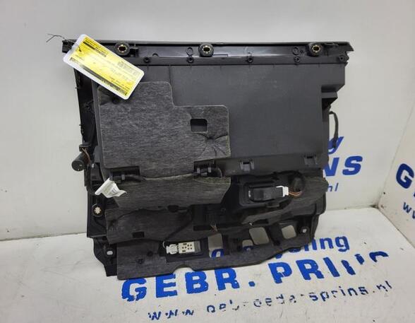 Glove Compartment (Glovebox) AUDI A3 (8P1), AUDI A3 Sportback (8PA)