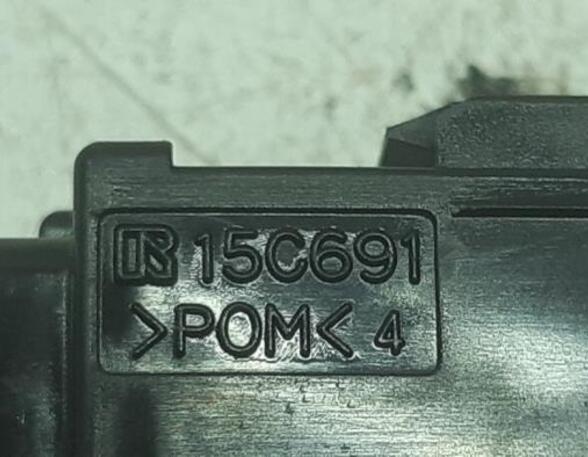 P18744001 Schalter LEXUS IS 3 (E3) 15C691