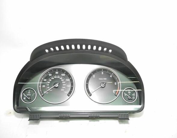 Tachometer  BMW 5 TOURING (F11) 520D 135 KW