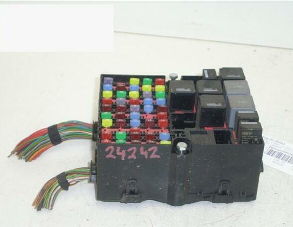 Fuse Box FORD Fiesta V (JD, JH)