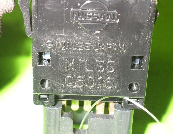 Hazard Warning Light Switch NISSAN X-Trail (T30)