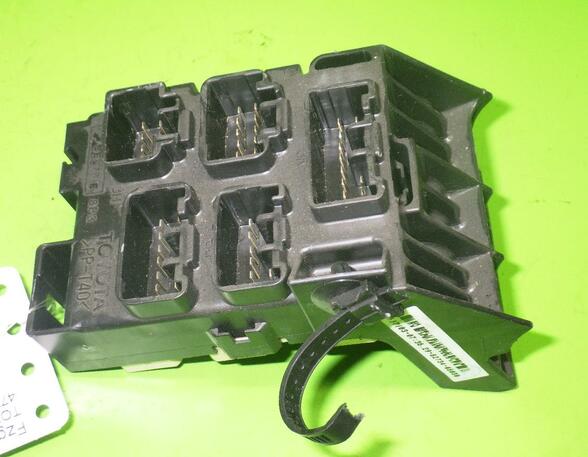 Fuse Box Cover TOYOTA Avensis Station Wagon (T25)