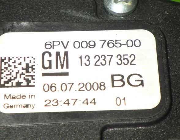 Accelerator pedal OPEL Insignia A (G09)