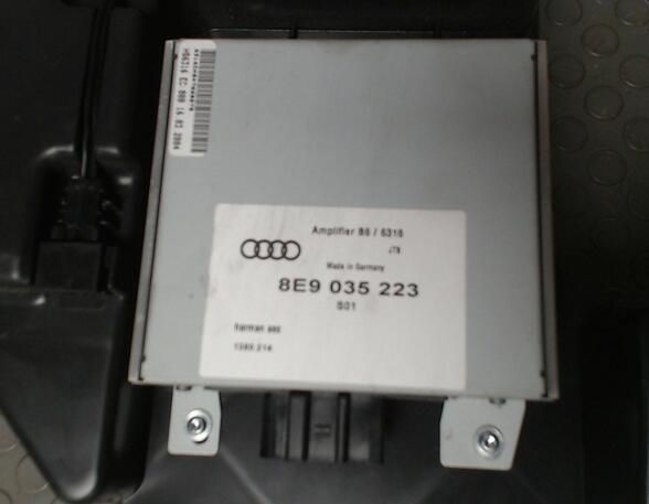 SUBWOOFER/ AUDOVERSTÄRKER  (Armaturenbrett / Mittelkonsole) Audi Audi A4 Diesel (8E/8H/QB6) 2496 ccm 132 KW 2001>2004