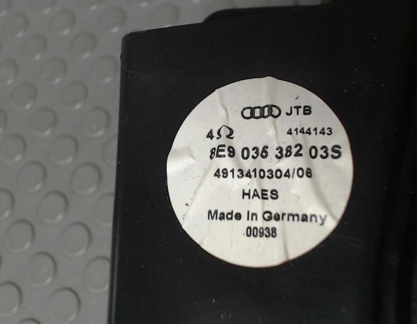 SUBWOOFER/ AUDOVERSTÄRKER  (Armaturenbrett / Mittelkonsole) Audi Audi A4 Diesel (8E/8H/QB6) 2496 ccm 132 KW 2001>2004