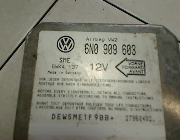 AIRBAGSTEUERGERÄT (Sicherheitselektronik) VW Golf Benzin (1HXO/1HX1/1EXO) 1781 ccm 55 KW 1995>1996