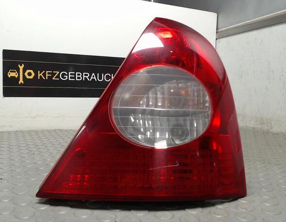 HECKLEUCHTE / RÜCKLEUCHTE RECHTS  (Heckleuchte) Renault Clio Benzin (B) 1149 ccm 55 KW 2003