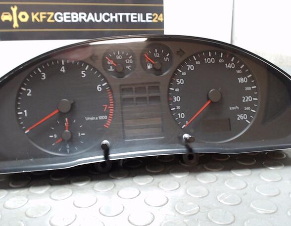 TACHOEINHEIT / KOMBIINSTRUMENT (Armaturenbrett / Mittelkonsole) Audi Audi A4 Benzin (B5) 1595 ccm 74 KW 1997>1998