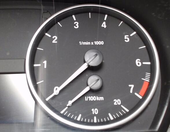 TACHOEINHEIT / KOMBIINSTRUMENT  (Armaturenbrett / Mittelkonsole) BMW 3er Benzin (E90 / E91/) 1995 ccm 110 KW 2004>2007