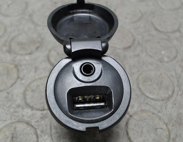 USB / AUX ANSCHLUSS  (Armaturenbrett / Mittelkonsole) Peugeot 207 Benzin (W) 1397 ccm 70 KW 2009>2011
