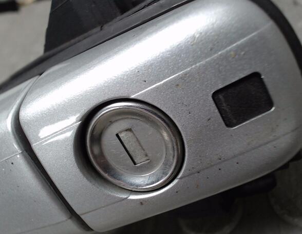 TÜRAUSSENGRIFF VORN LINKS  (Tür vorn) Mercedes-Benz CLK Benzin (208) 1998 ccm 120 KW 2000>2002
