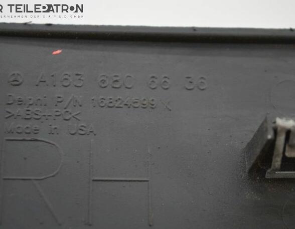 Verkleidung Armaturenbrett rechts  MERCEDES-BENZ W163 ML 270 CDI 120 KW