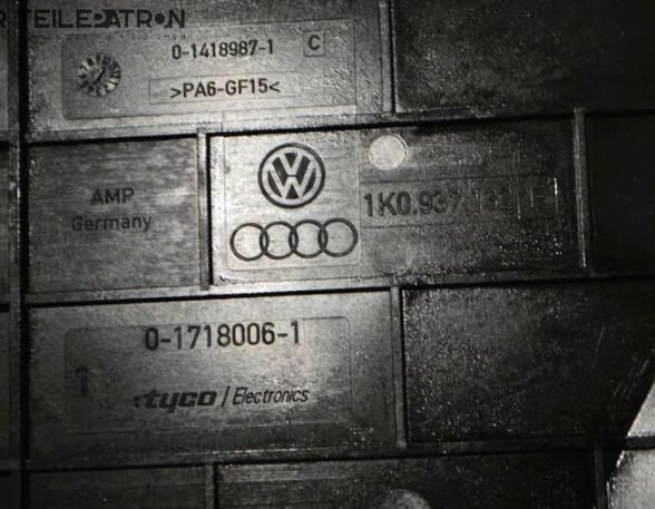 Deksel Zekeringkast VW Passat Variant (3C5)