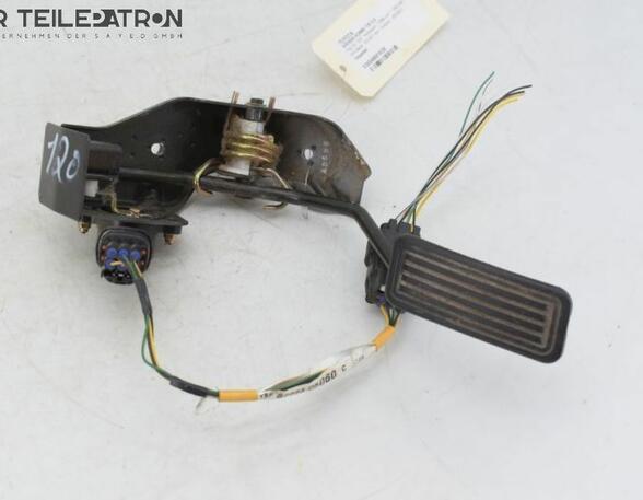 Accelerator pedal TOYOTA Avensis Station Wagon (T25)