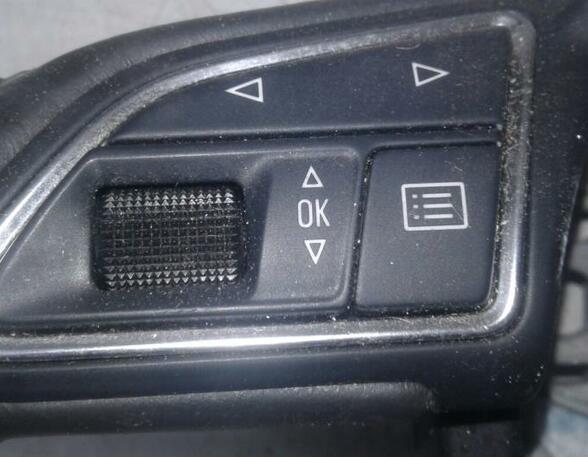 Steering Wheel AUDI A1 Sportback (8XA, 8XF), AUDI A1 (8X1, 8XK)