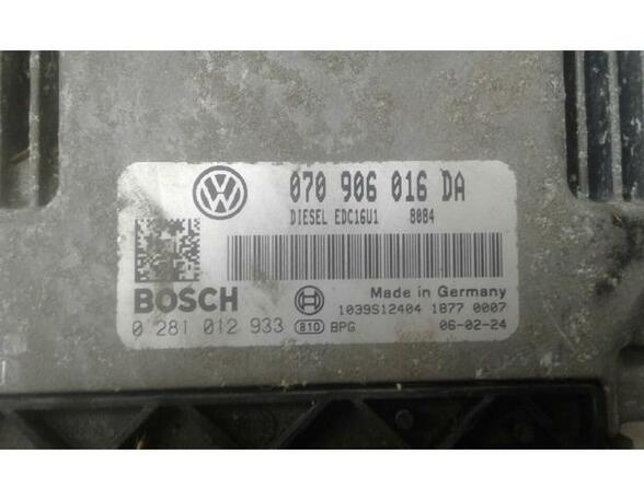 P13714400 Steuergerät Motor VW Touareg I (7L) 070906016DA