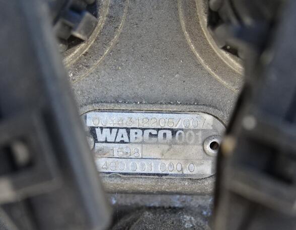 Brake Valve parking brake Mercedes-Benz Actros A0044312205 Wabco 4800010000