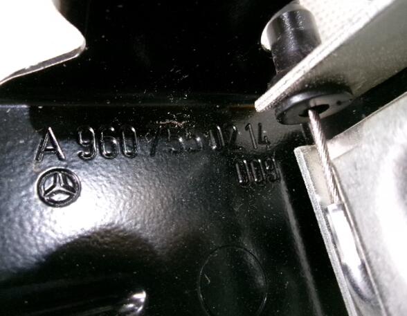 Seilzug Klappenentriegelung-Staukasten Mercedes-Benz Actros MP 4 Schloss A9607520250 Halter A9607550214 