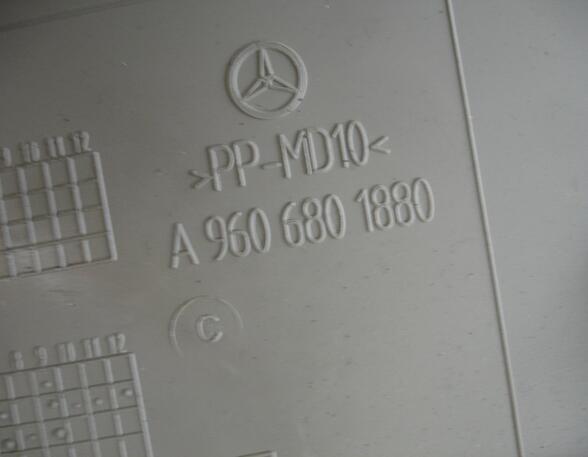 Verkleidung Mercedes-Benz Actros MP 4 Abdeckung A9606801880