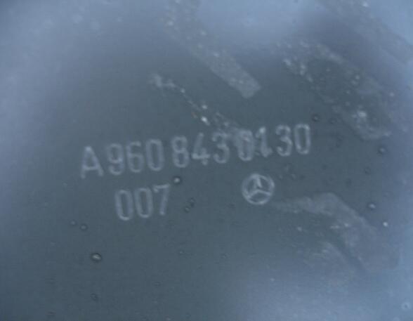 Cowling Mercedes-Benz Actros MP 4 A9608430130 Deckel Kabelbaum