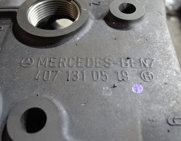 Zylinderkopf Druckluftkompressor Mercedes-Benz SK A4071300519 Bus O400 O300 OM401 OM421 OM441 OM442