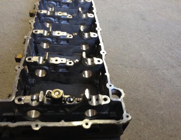 Cylinder Head Mercedes-Benz Actros MP 4 Kipphebelgehaeuse A4700510202 OM470 Euro6