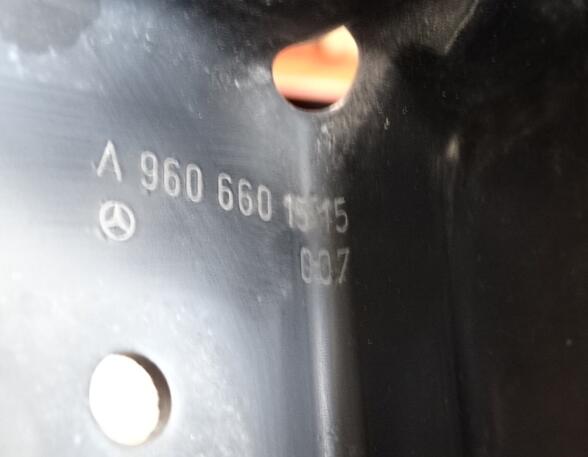 Halterungen für Mercedes-Benz Actros MP 4 A9606601515 Halter Einstieg