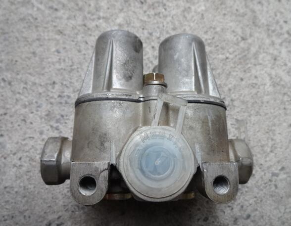 Multi-Circuit Protection Valve Volvo FH 12 Knorr Bremse AE4428 Volvo 8152899