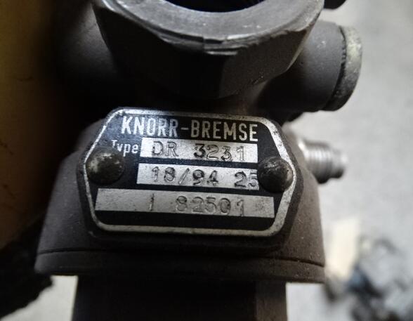Druckregler Druckluftanlage MAN F 2000 Knorr DR3231 Regler