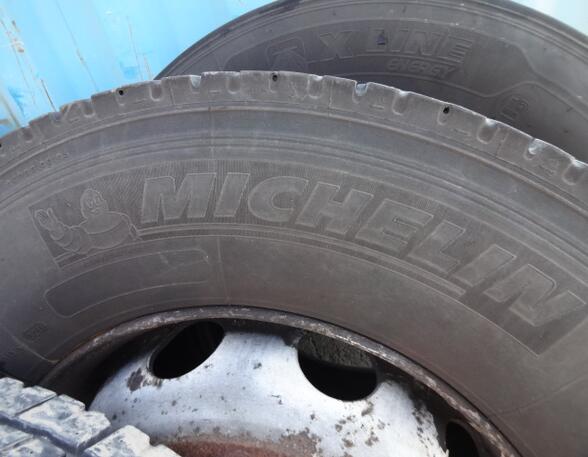 Rear wheel Mercedes-Benz Actros MP 3 Michelin 315/70R22,5